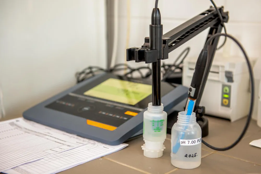 pH Buffer Solution: A Complete Guide to Accurate pH Meter Calibration